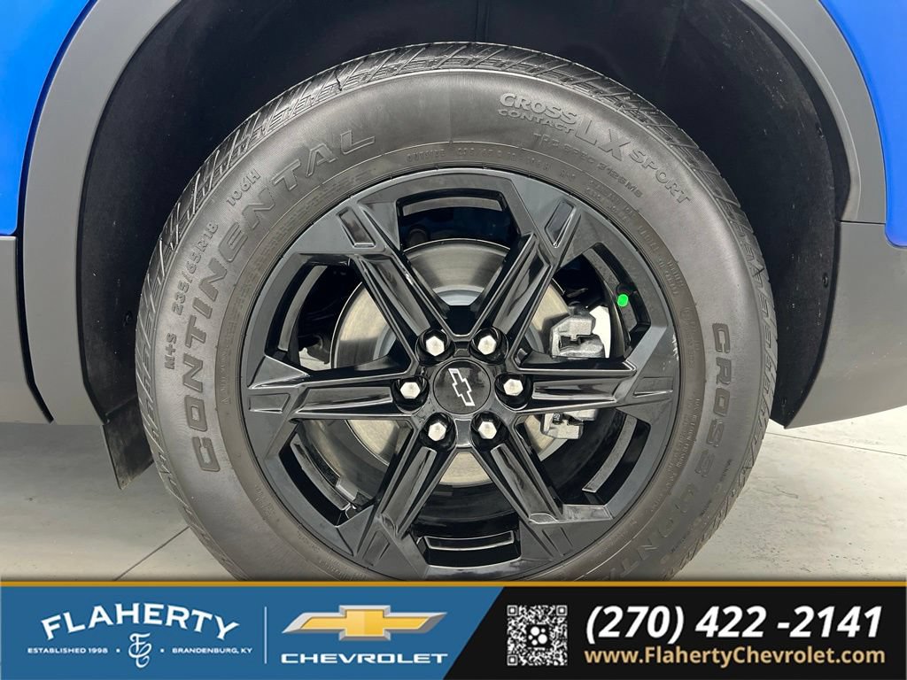 Used 2025 Chevrolet Blazer LT w/ Midnight/Sport Edition FWD image 18