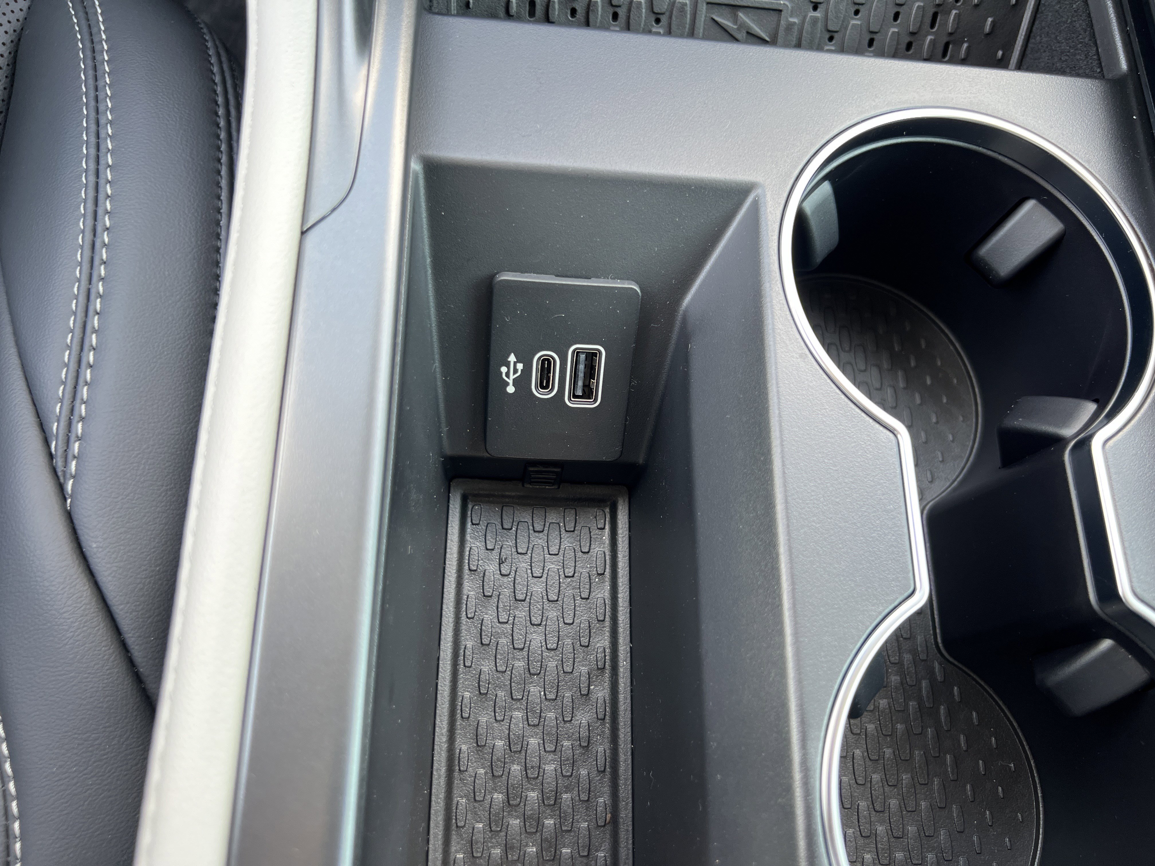 New 2025 Lincoln Nautilus Premier w/ Equipment Group 102A image 23