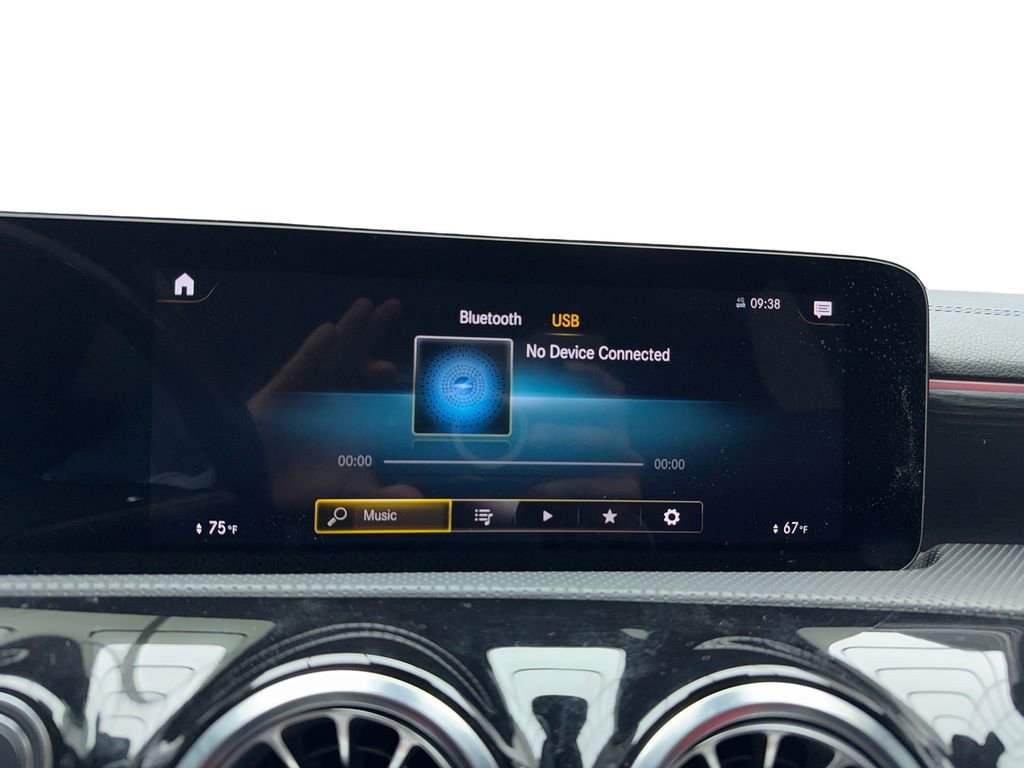 Used 2023 Mercedes-Benz CLA 35 AMG 4MATIC w/ AMG Night Package Plus image 25