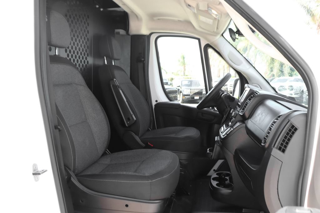 Used 2025 RAM ProMaster 2500 w/ U-Haul Equipment Group FWD image 38
