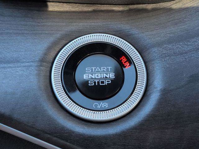 Certified 2024 Jeep Grand Cherokee L Limited w/ Luxury Tech Group II image 21