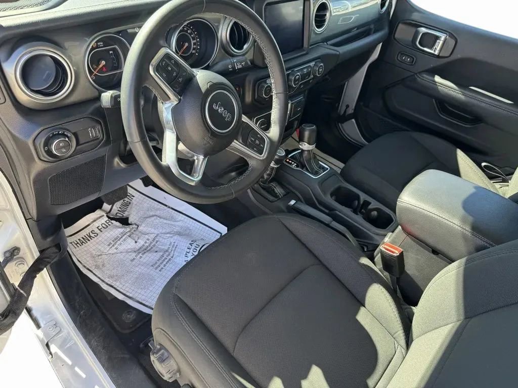 Used 2023 Jeep Gladiator Overland image 10