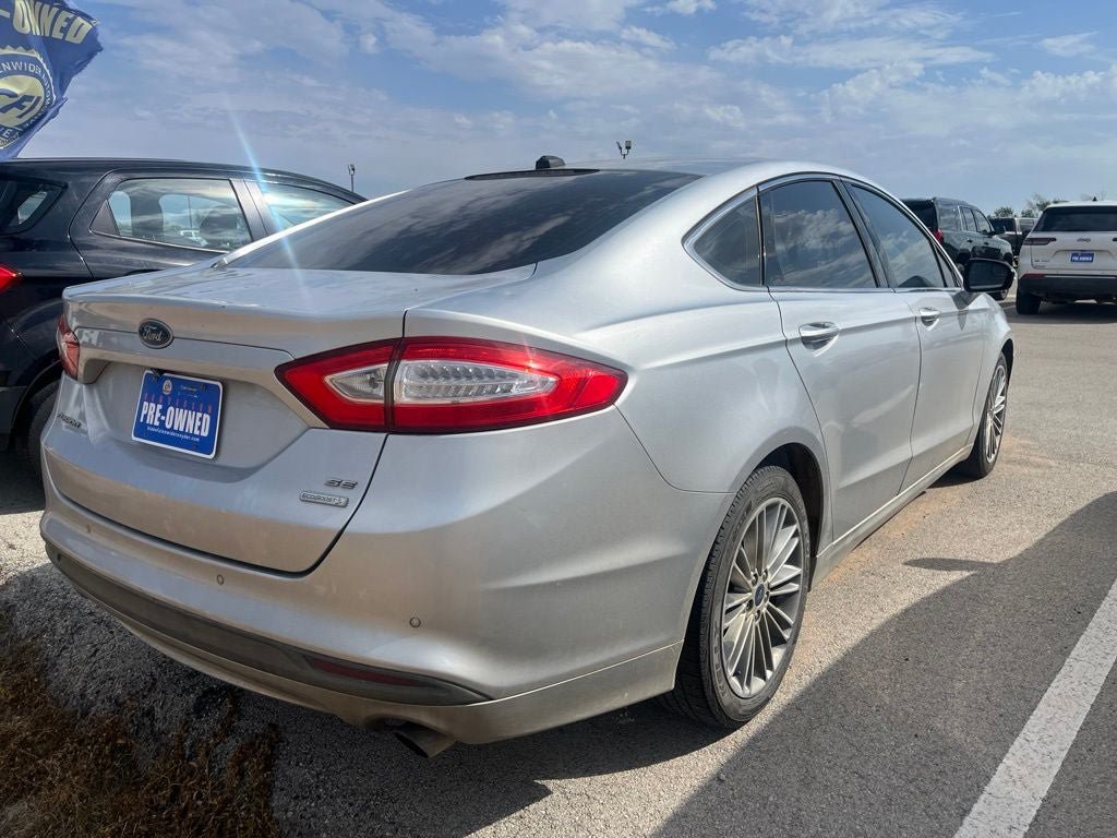 Used 2014 Ford Fusion SE w/ Equipment Group 202A FWD image 4