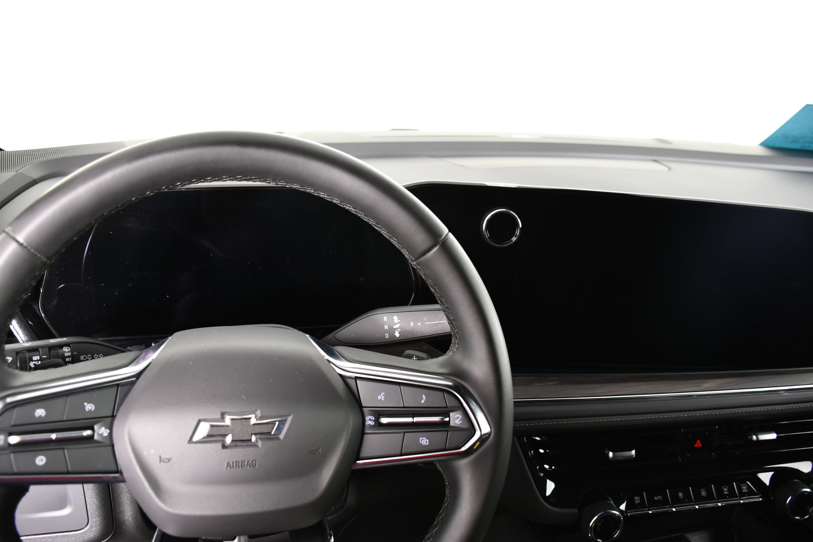 Used 2025 Chevrolet Tahoe Z71 AWD/4WD image 8