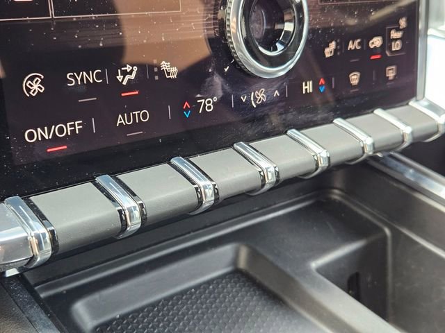 Used 2024 GMC Acadia Elevation image 18