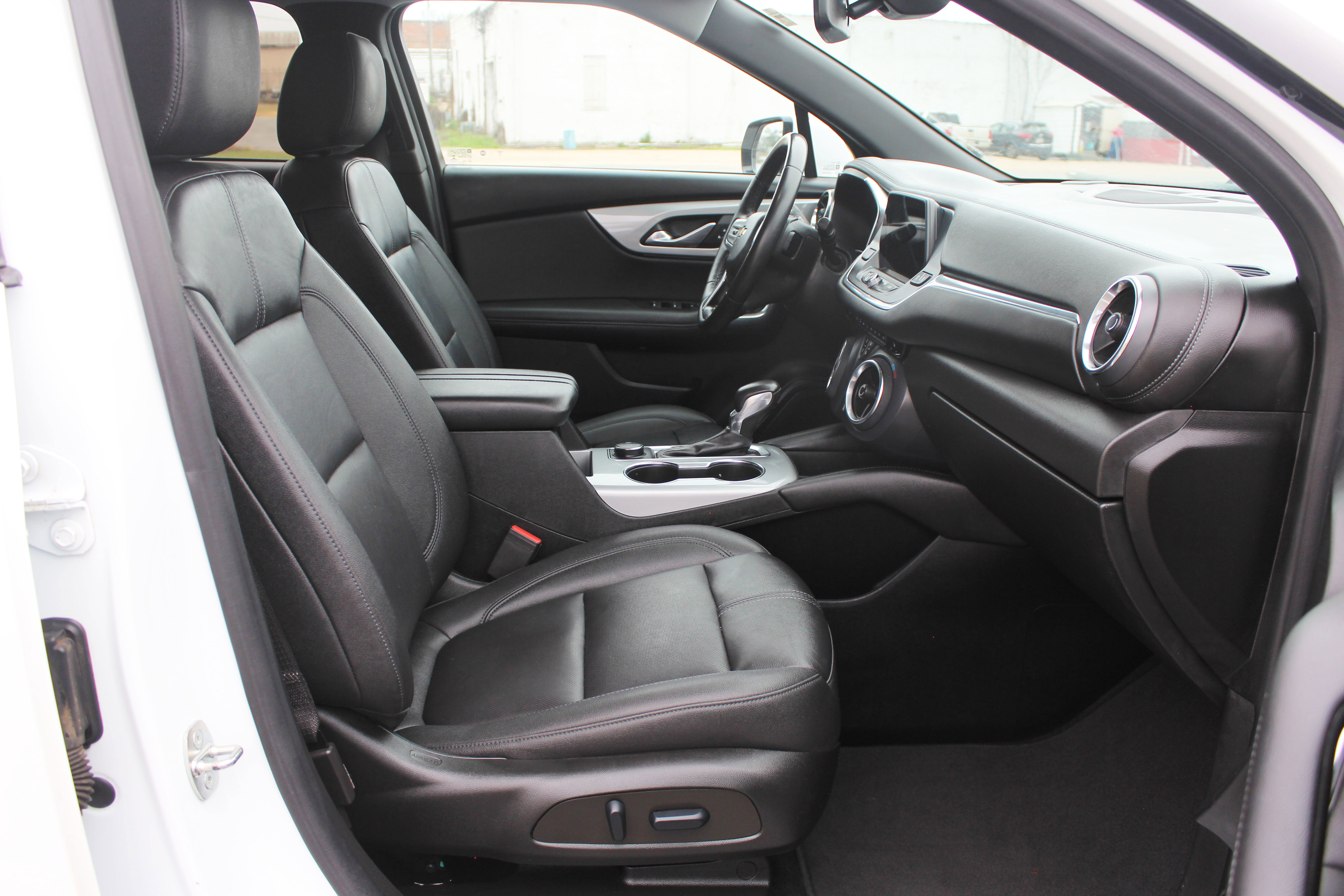 Used 2022 Chevrolet Blazer LT image 48