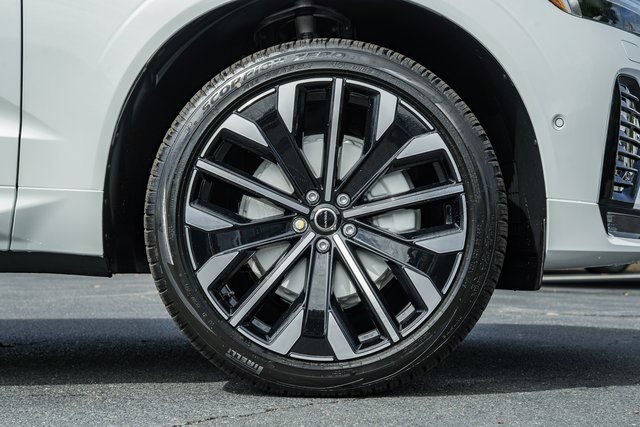 Used 2026 Volvo XC60 B5 Ultra w/ Protection Package Premier AWD/4WD image 16