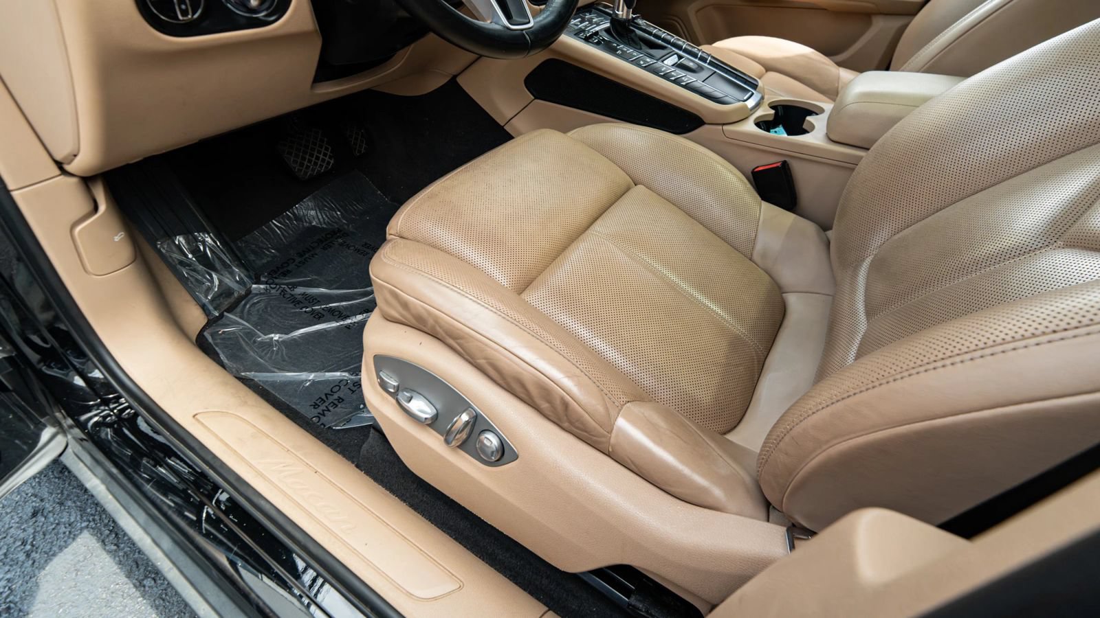 Used 2019 Porsche Macan AWD/4WD image 29