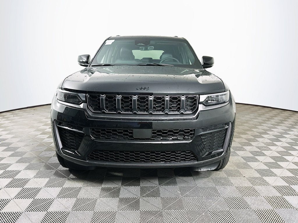 New 2026 Jeep Grand Cherokee Altitude AWD/4WD image 3