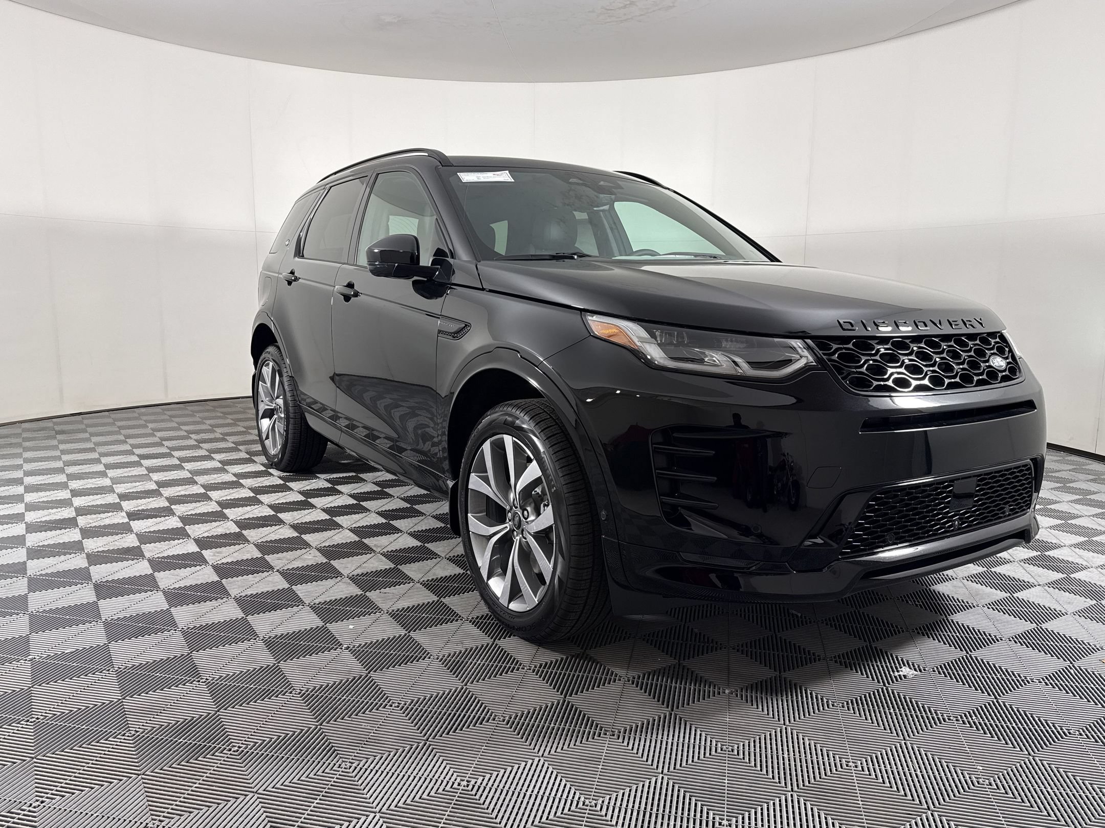 New 2026 Land Rover Discovery Sport Landmark AWD/4WD image 7