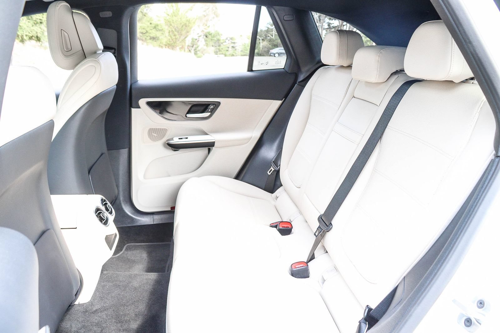 Certified 2026 Mercedes-Benz GLC 300 4MATIC image 19