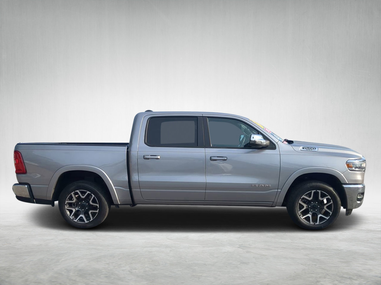 Used 2025 RAM 1500 Laramie image 2
