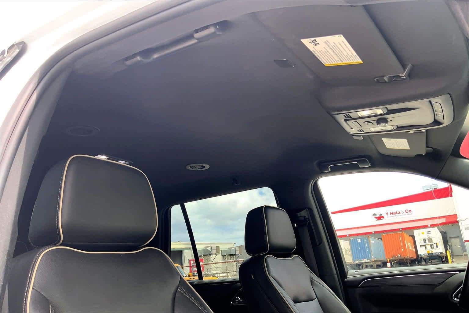 Used 2023 GMC Yukon SLT AWD/4WD image 12