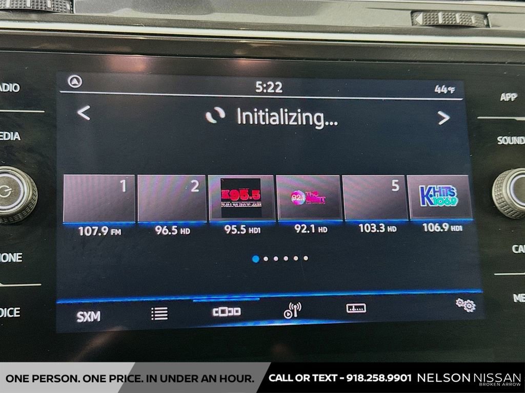 Used 2021 Volkswagen Tiguan SE image 14