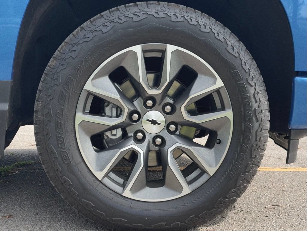 Used 2025 Chevrolet Silverado 1500 RST AWD/4WD image 28