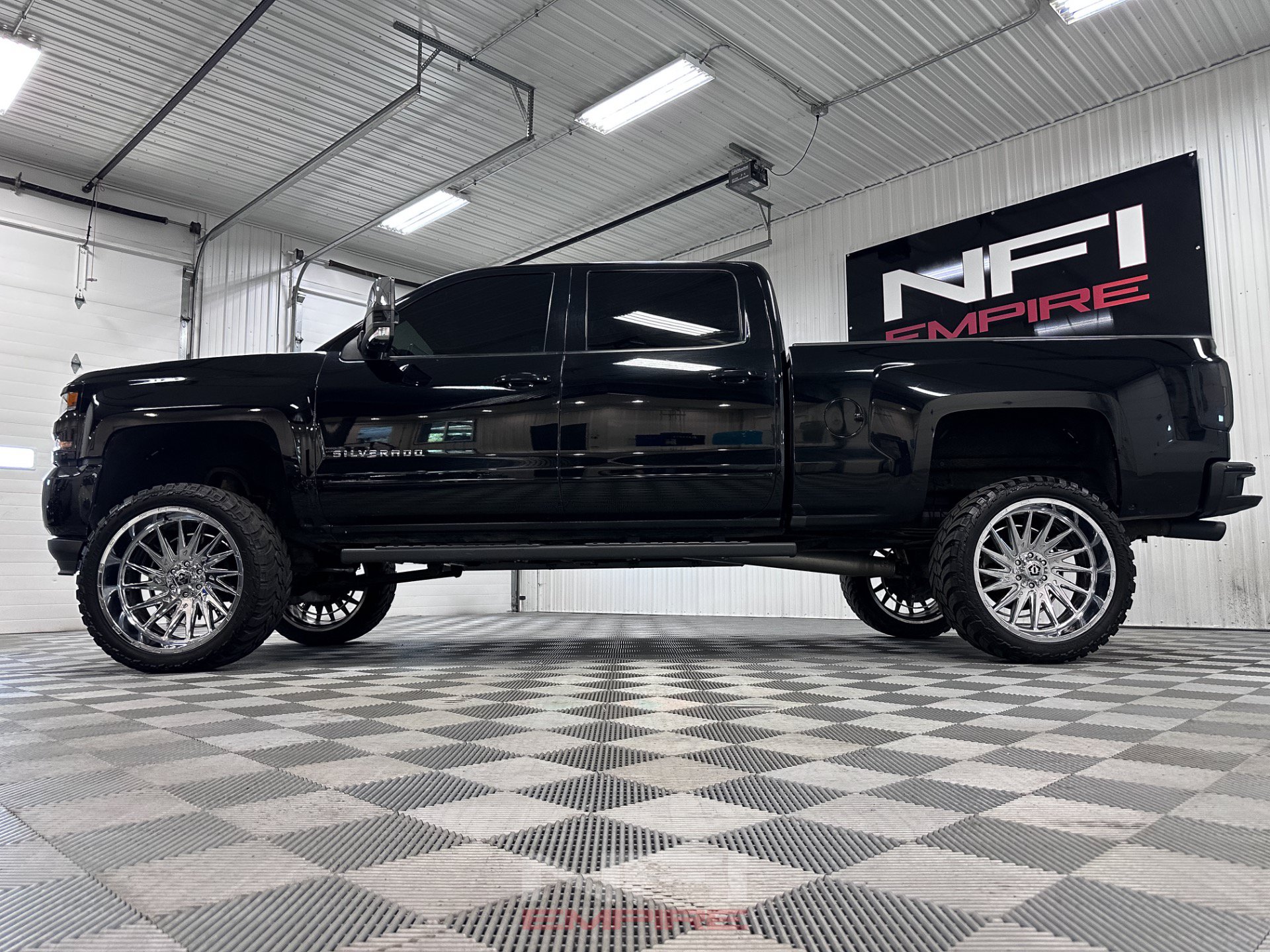 Used 2017 Chevrolet Silverado 1500 LT w/ All Star Edition AWD/4WD image 11