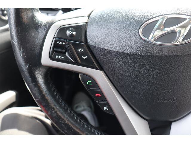 Used 2012 Hyundai Veloster w/ Tech Pkg FWD image 8