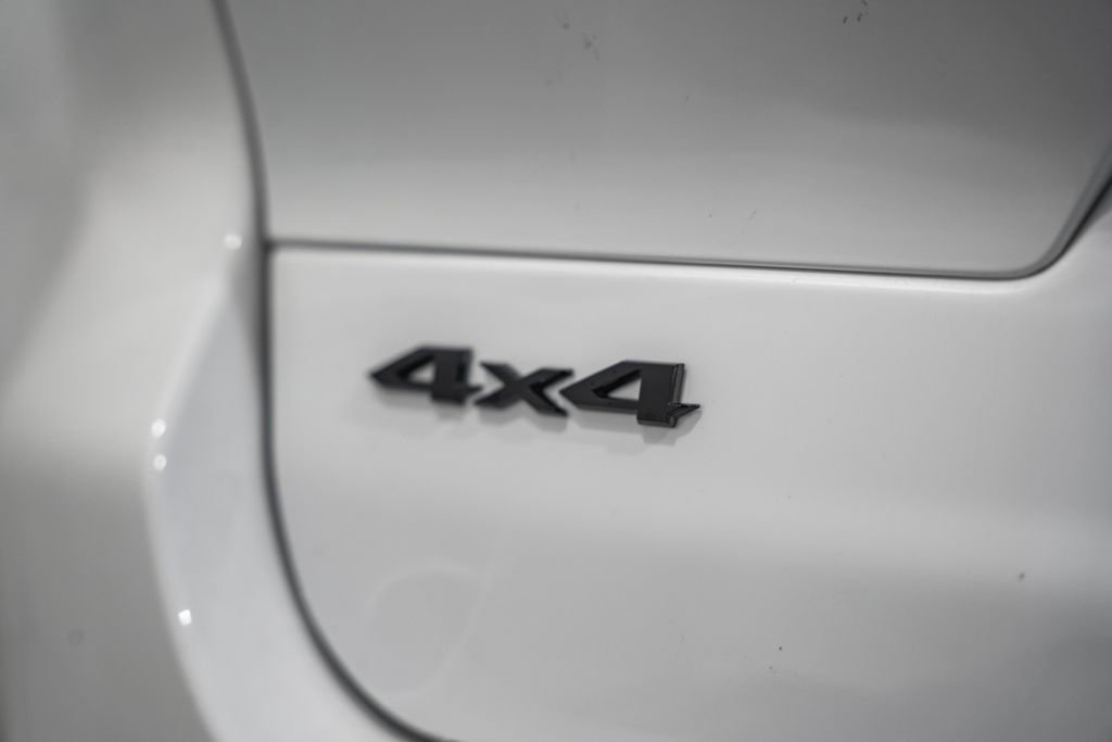 New 2025 Jeep Grand Cherokee L Limited w/ Luxury Tech Group II image 8