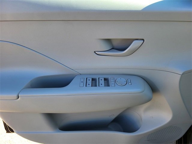Certified 2025 Hyundai Kona SEL image 15