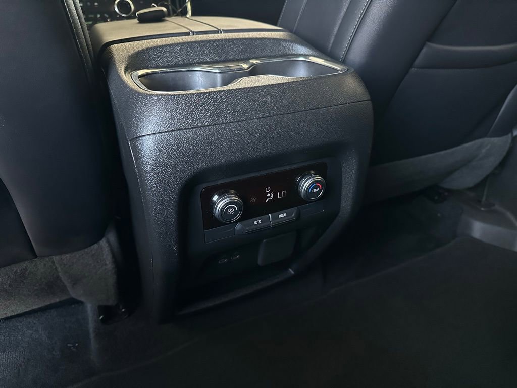 Used 2024 GMC Acadia Elevation FWD image 23