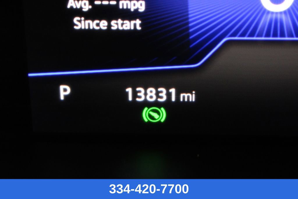 Certified 2023 Volkswagen Tiguan SE R-Line image 10