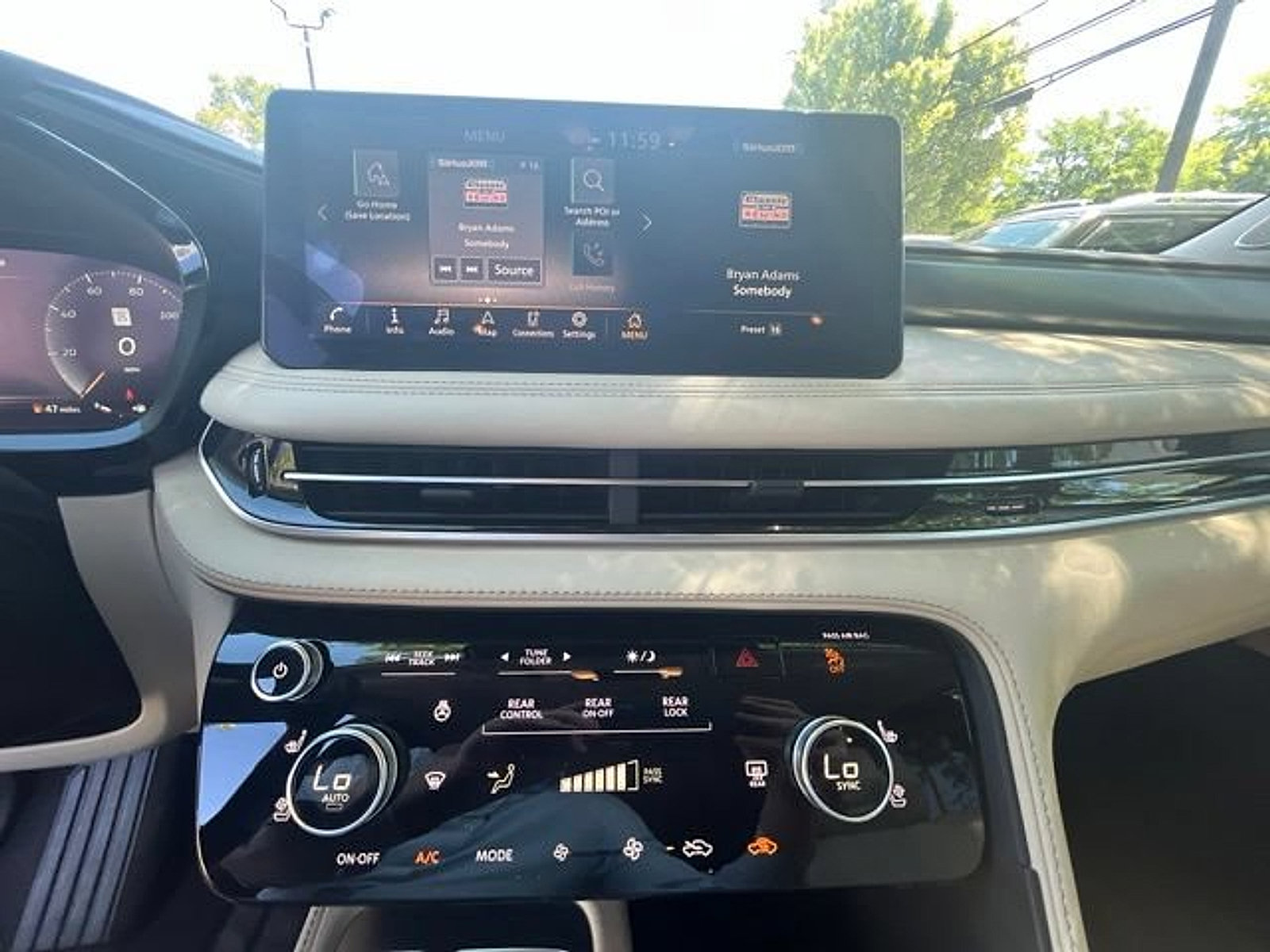 Certified 2023 INFINITI QX60 Luxe w/ Performance Audio Package AWD/4WD image 12
