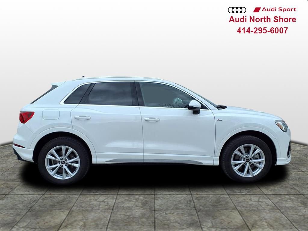 Certified 2023 Audi Q3 2.0T Premium w/ Convenience Package AWD/4WD image 3