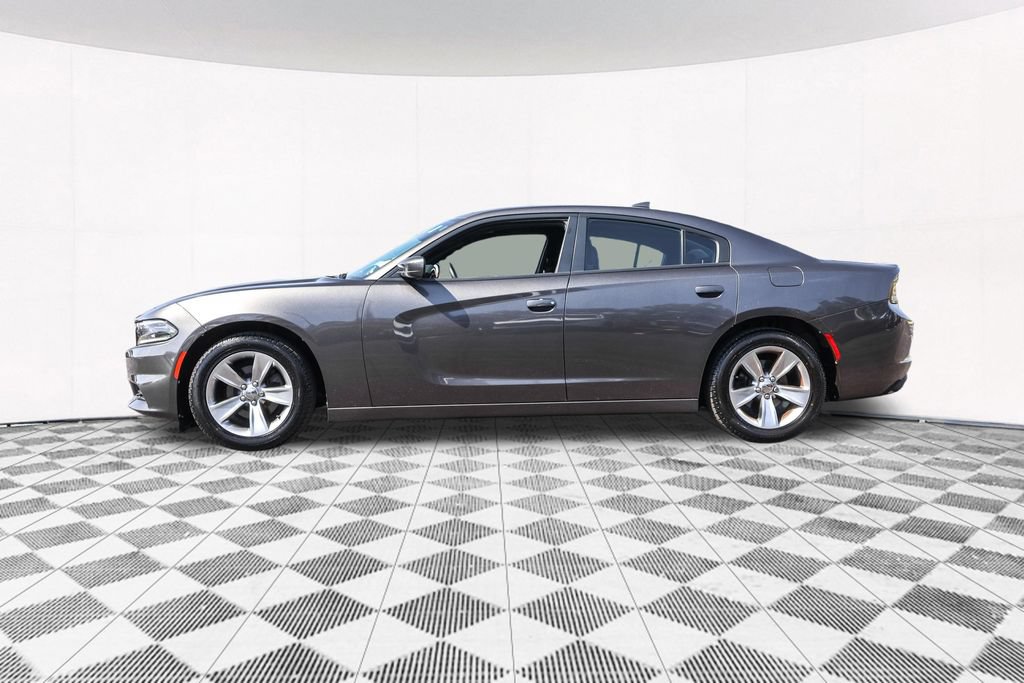 Used 2018 Dodge Charger SXT Plus w/ Driver Convenience Group RWD image 16