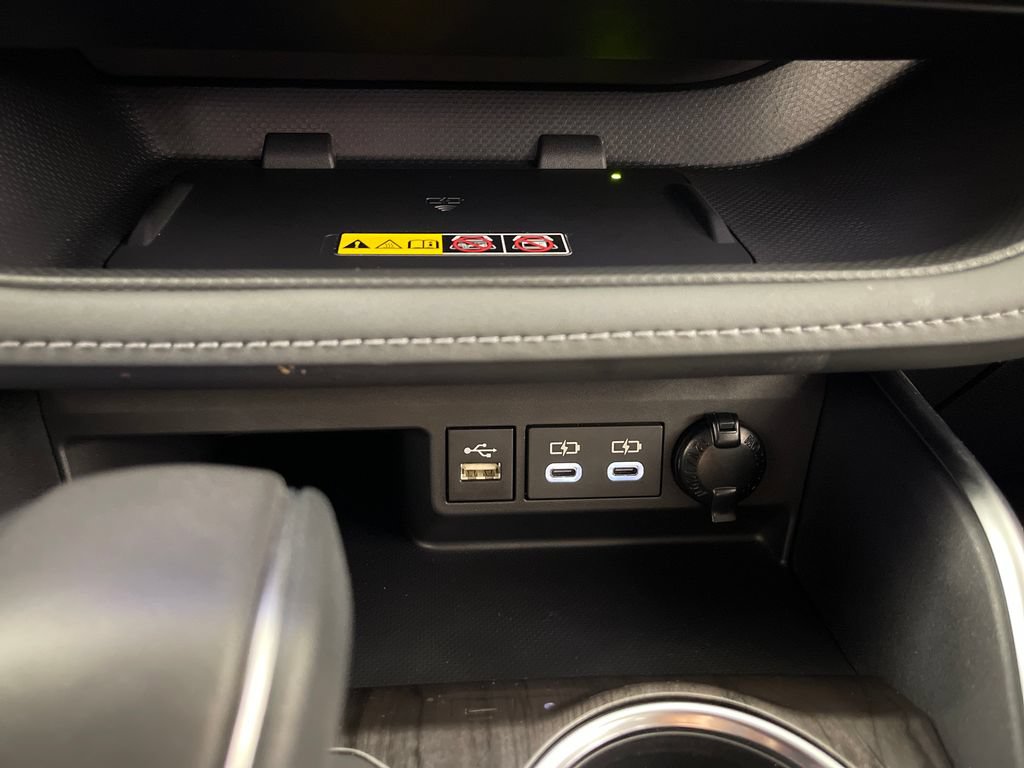 Certified 2026 Toyota Highlander Platinum AWD/4WD image 30