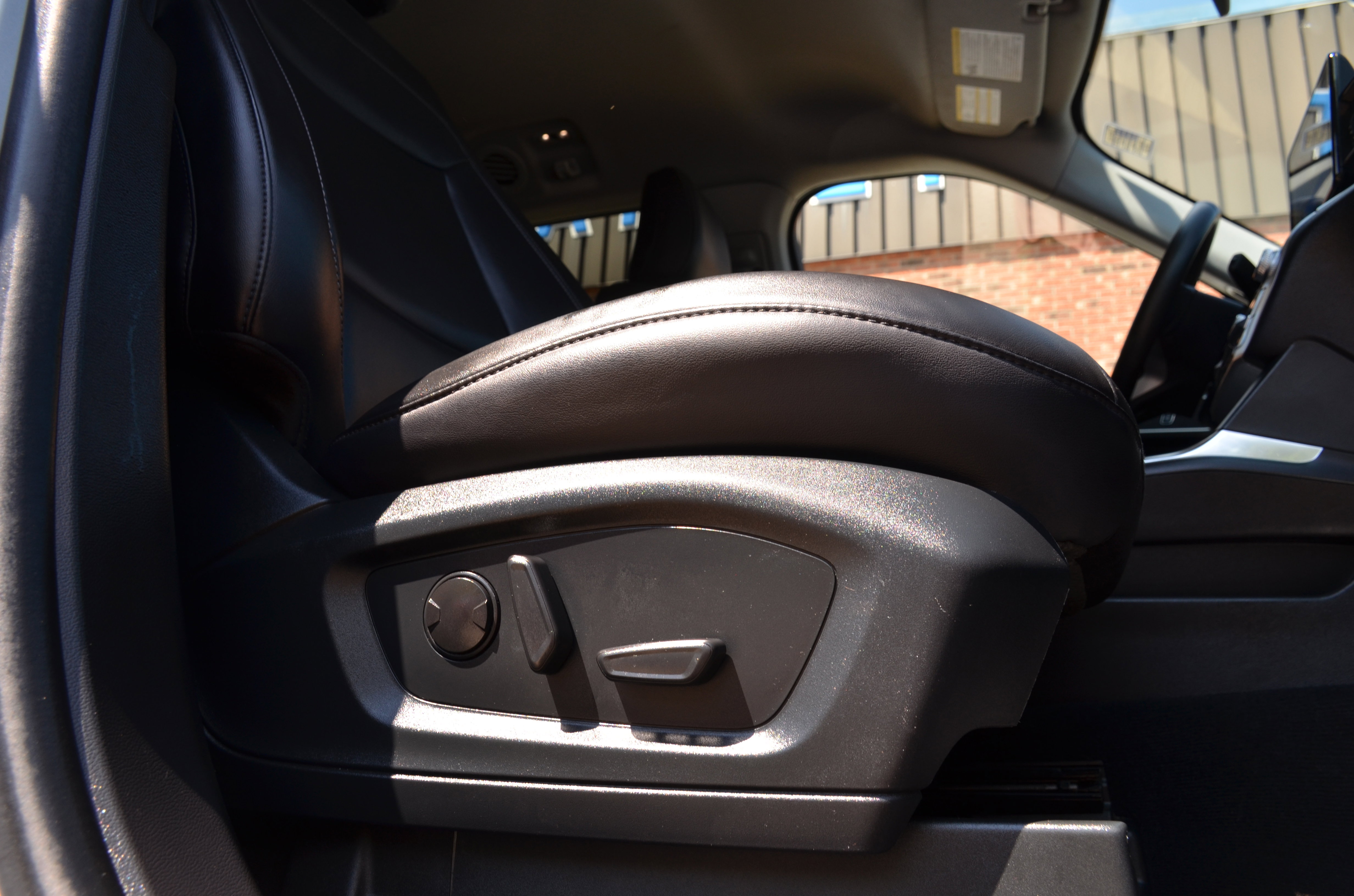 Used 2023 Ford Explorer XLT w/ Equipment Group 202A image 28