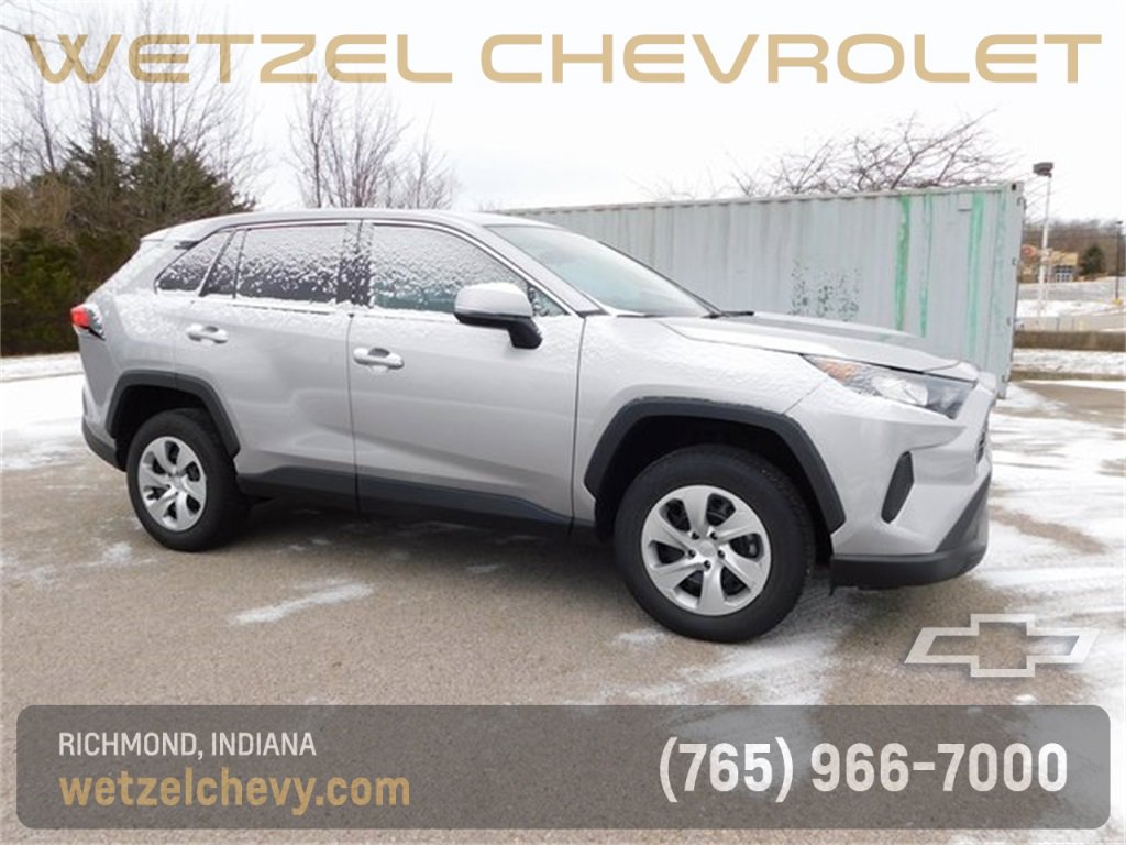 Used 2022 Toyota RAV4 LE image 1