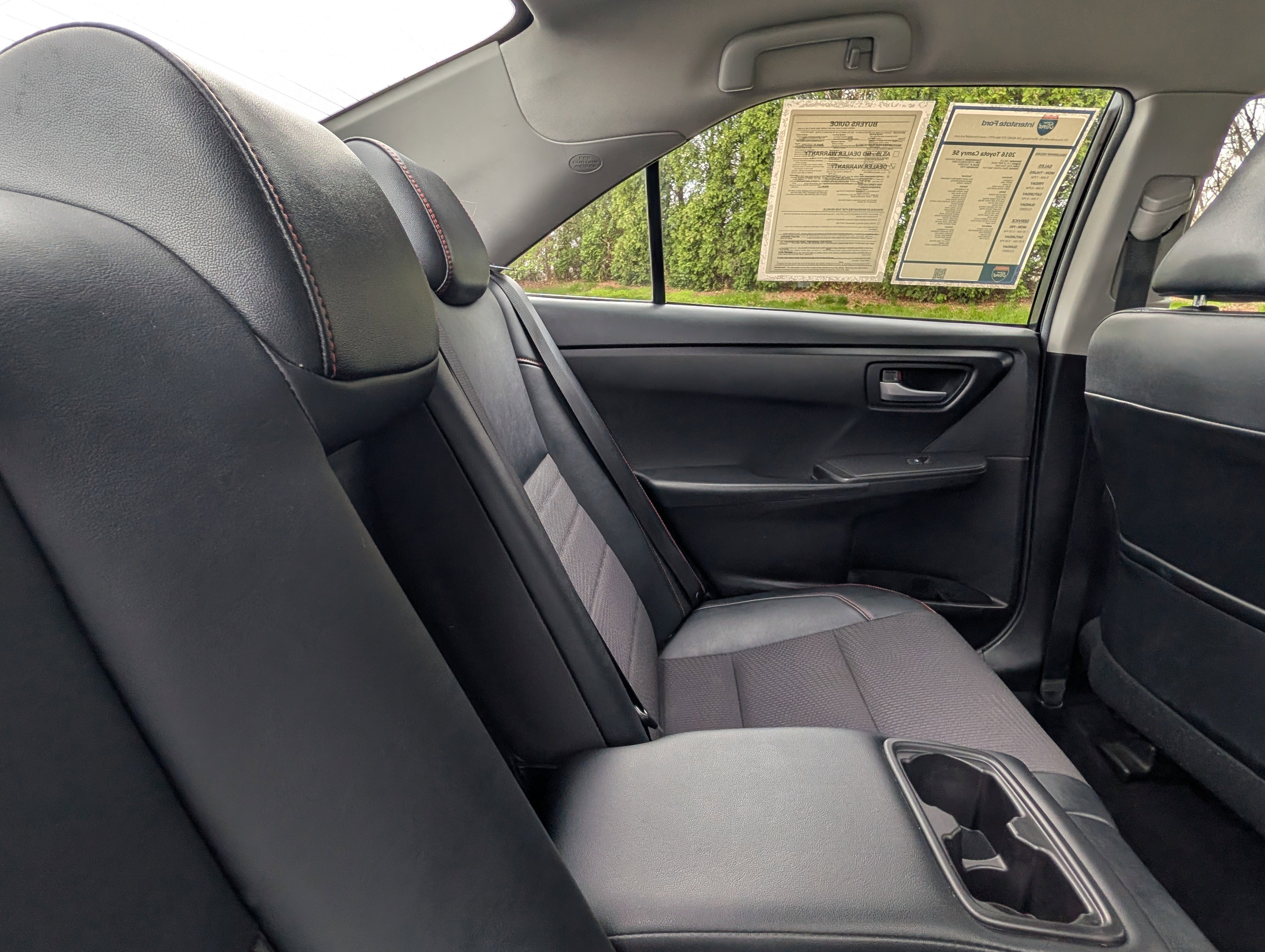 Used 2016 Toyota Camry SE FWD image 27