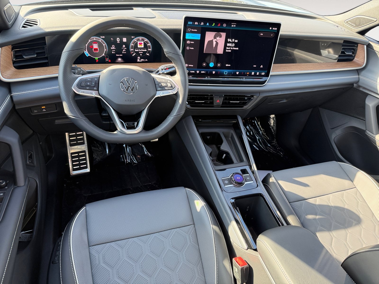 New 2026 Volkswagen Tiguan SEL R-Line AWD/4WD image 15
