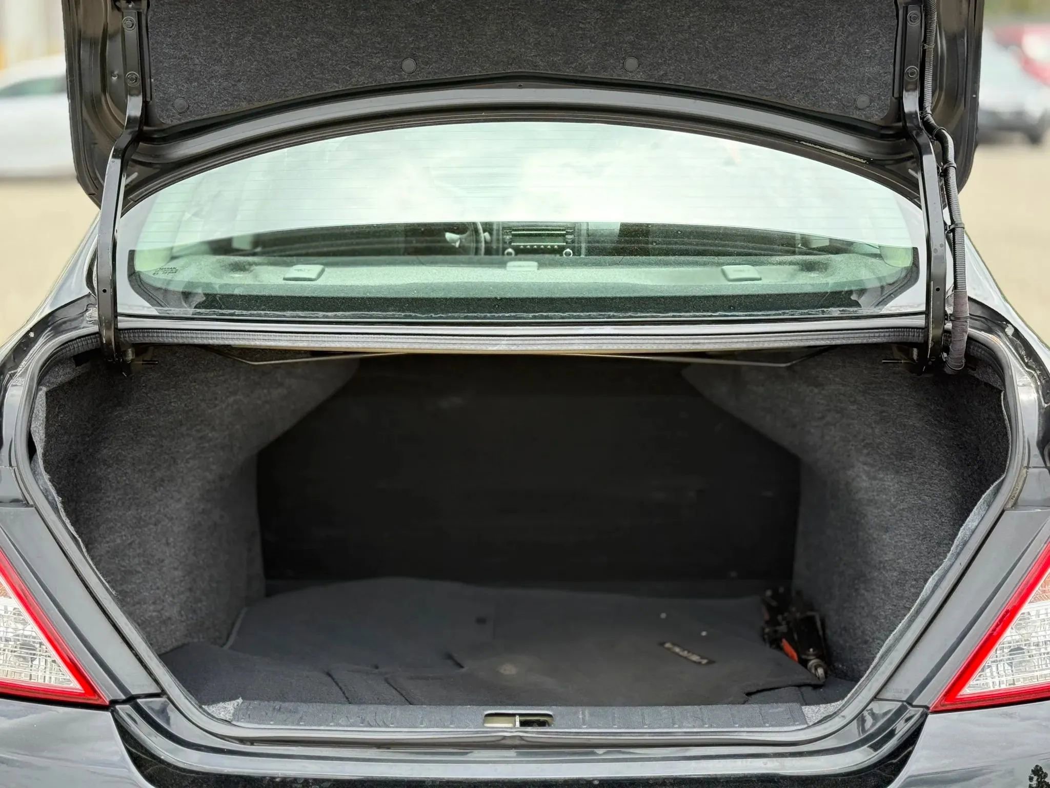 Used 2016 Nissan Versa S Plus FWD image 26