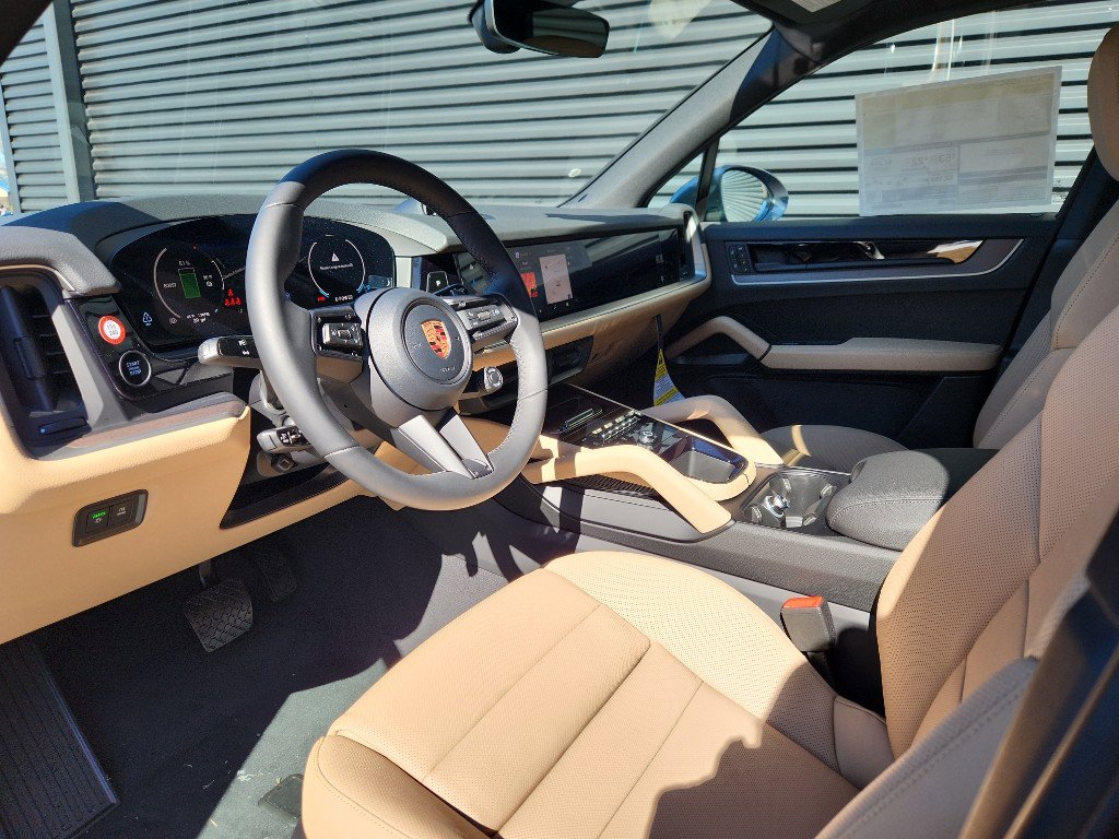 New 2026 Porsche Cayenne E-Hybrid image 4