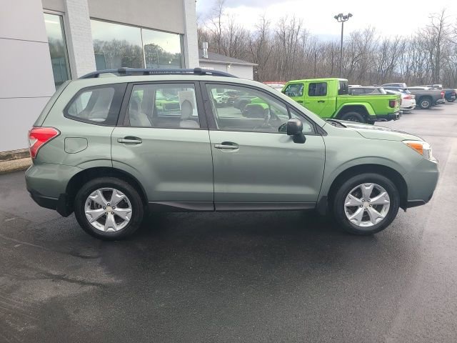 Used 2016 Subaru Forester 2.5i w/ Alloy Wheel Package image 6