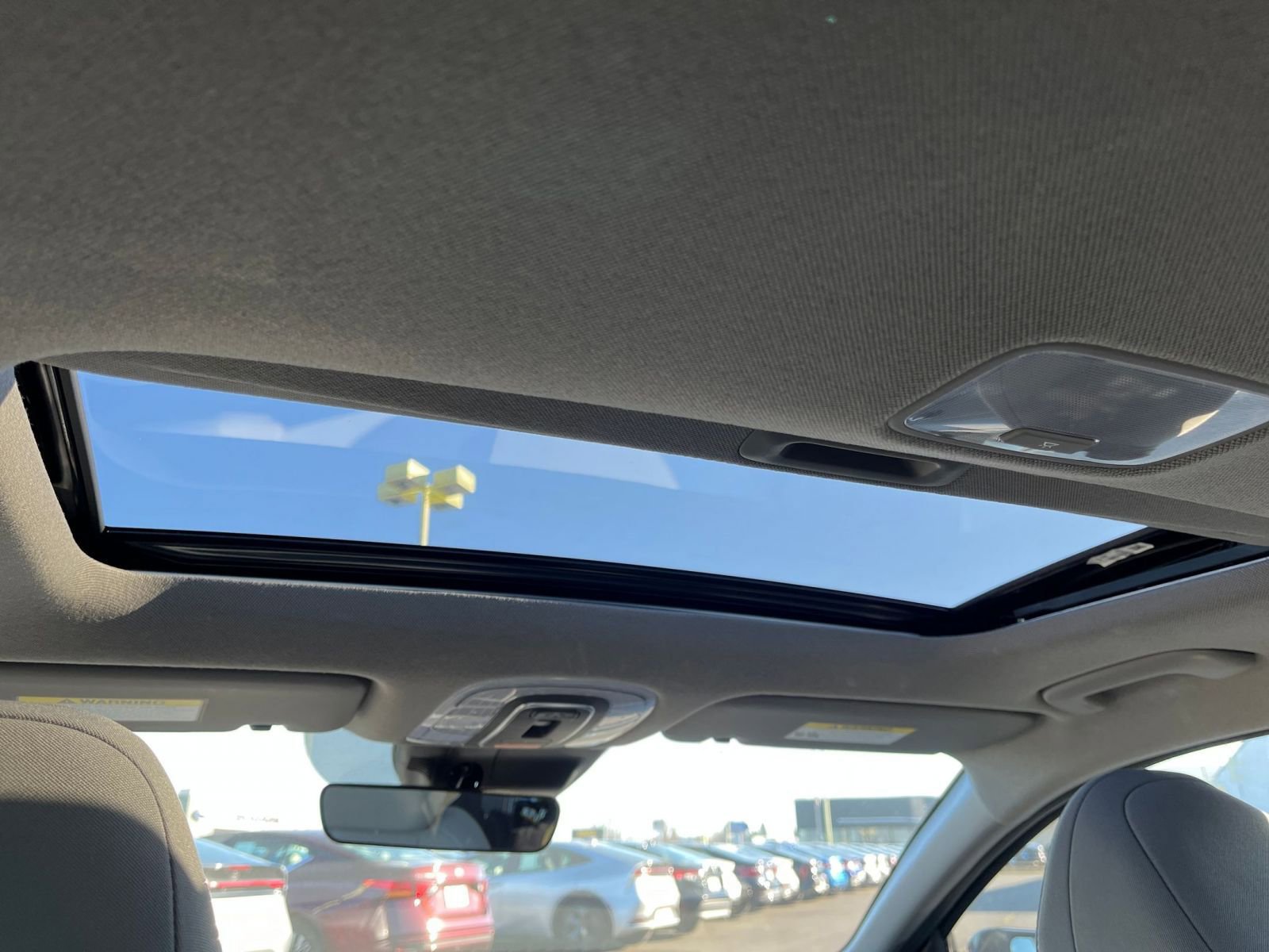 Used 2025 Hyundai Elantra SEL image 25