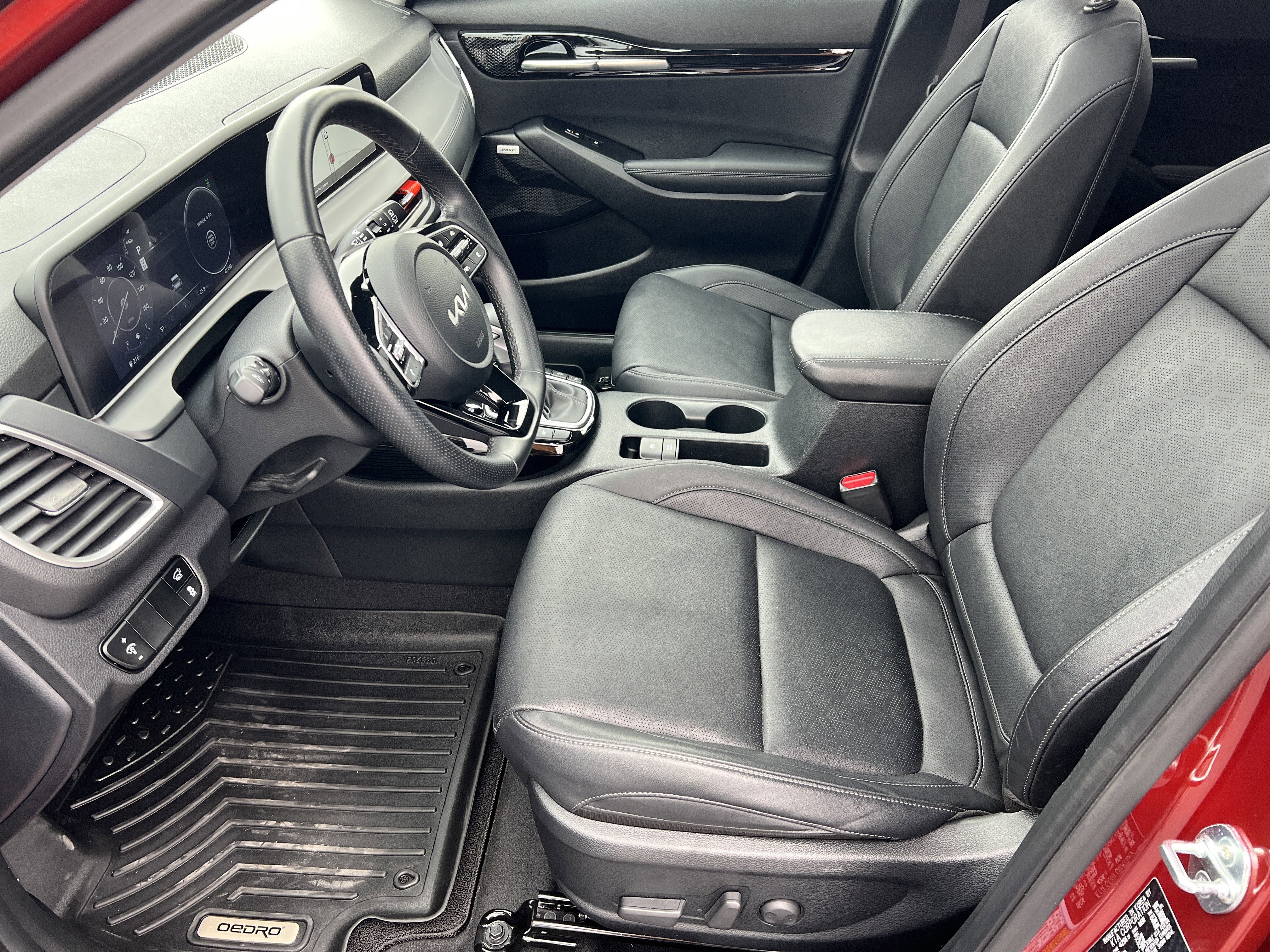 Used 2025 Kia Seltos SX w/ SX Sunroof Package image 9