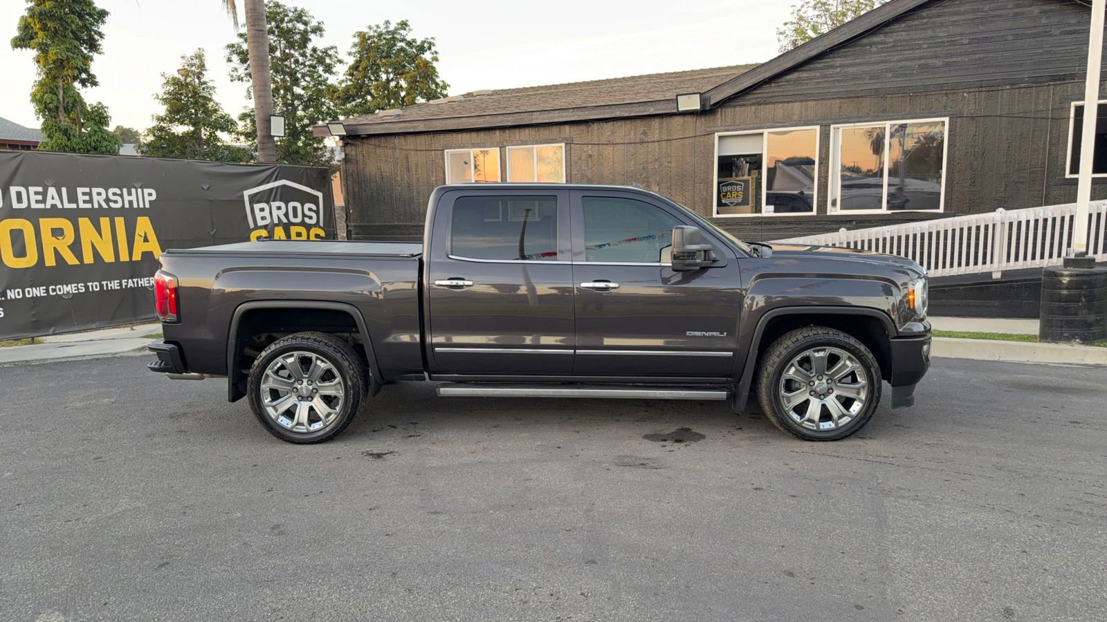 Used 2016 GMC Sierra 1500 Denali w/ Denali Ultimate Package image 8
