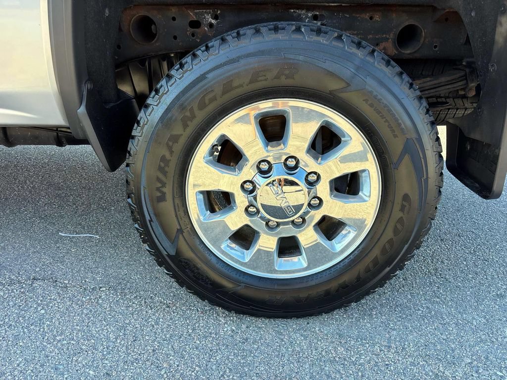 Used 2019 GMC Sierra 2500 SLE AWD/4WD image 9