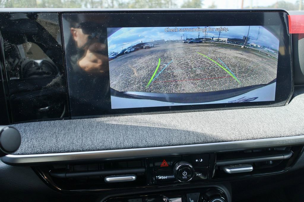 New 2026 Nissan Kicks SV image 4