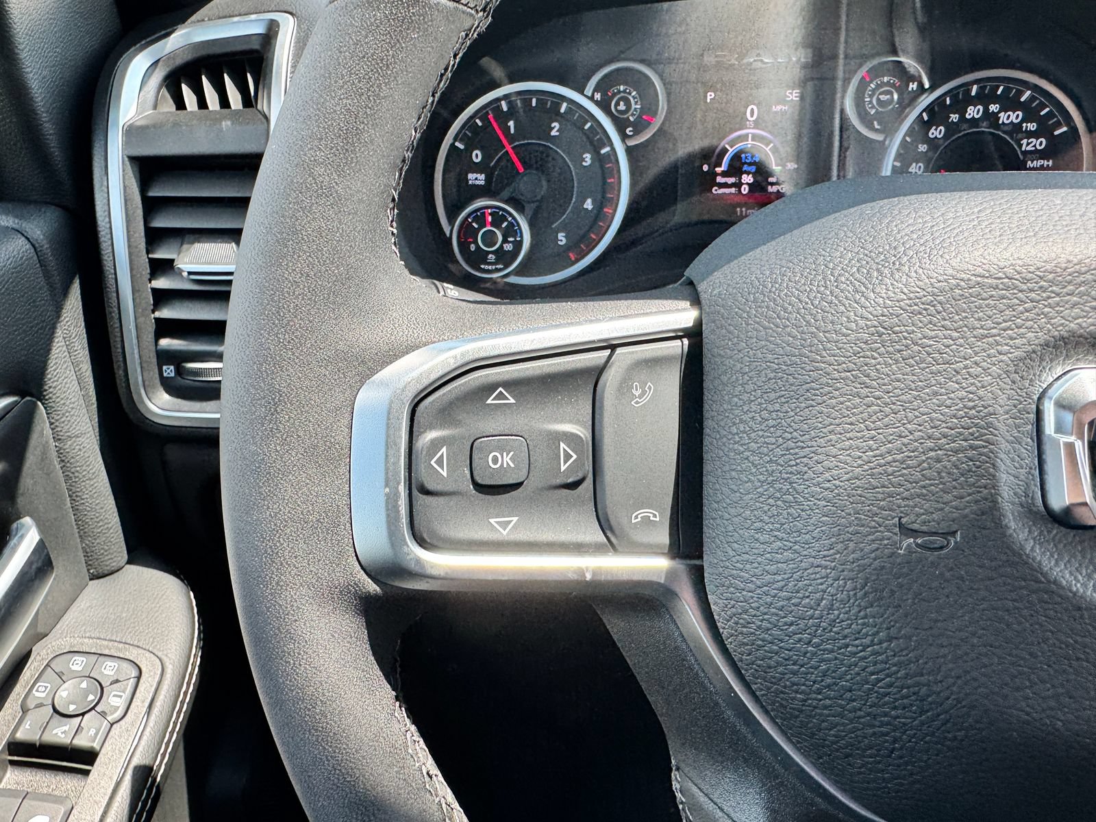 New 2027 RAM 3500 Big Horn AWD/4WD image 15