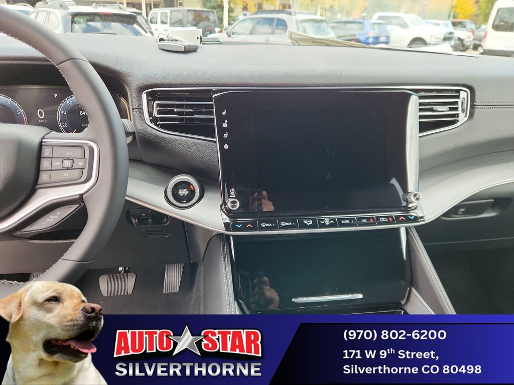 New 2025 Jeep Wagoneer L Series II w/ Convenience Group I image 16