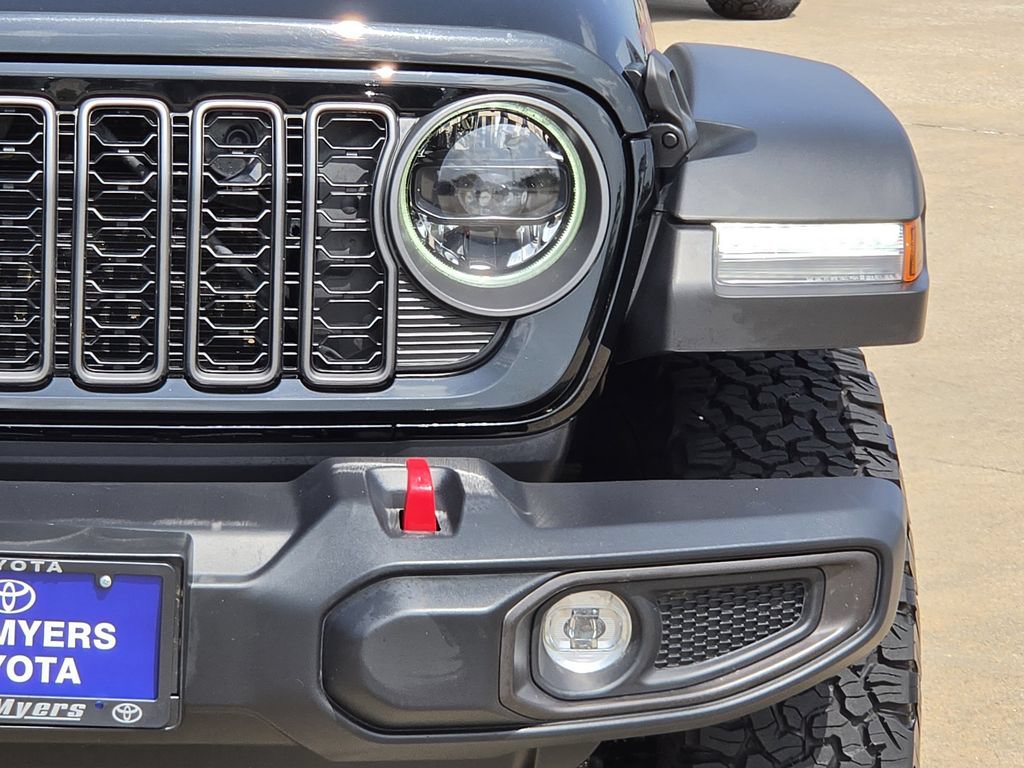 Used 2026 Jeep Wrangler Unlimited Rubicon AWD/4WD image 4