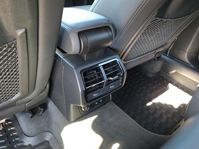Used 2020 Audi Q3 2.0T Premium Plus w/ Premium Plus Package AWD/4WD image 10