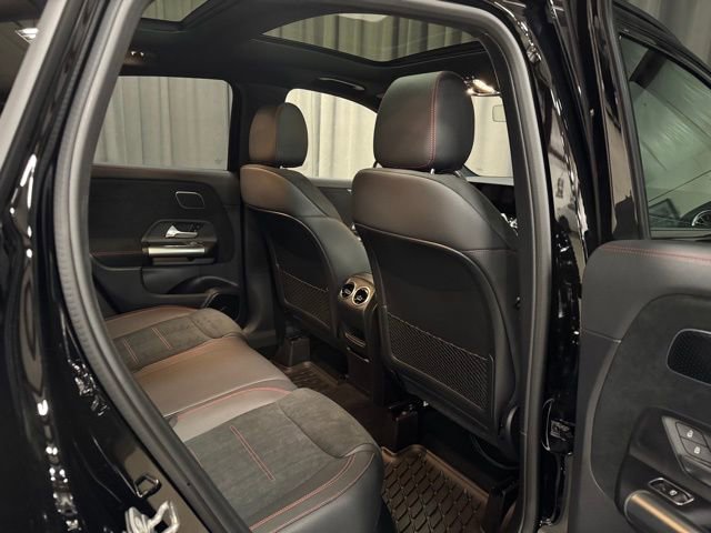 Used 2024 Mercedes-Benz GLA 250 4MATIC image 11