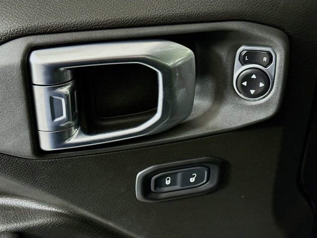 Used 2024 Jeep Gladiator Sport image 17