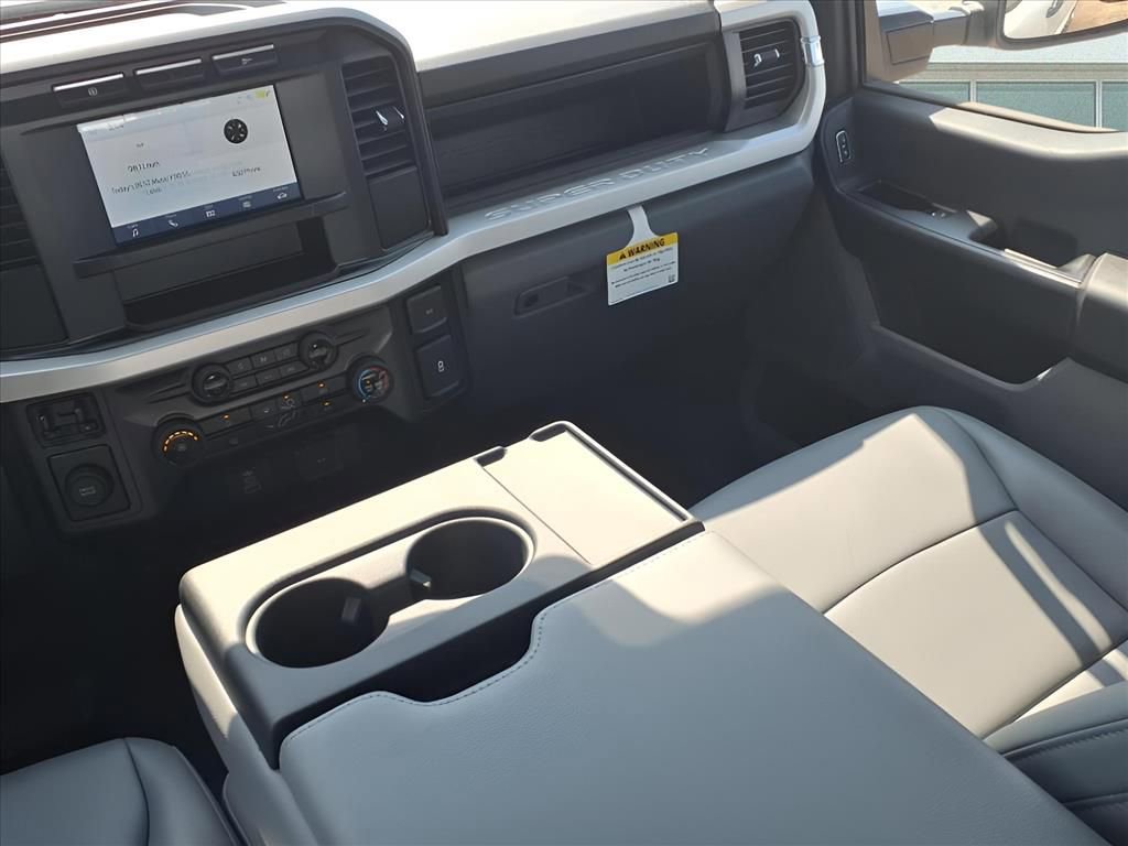Used 2024 Ford F350 XL image 5