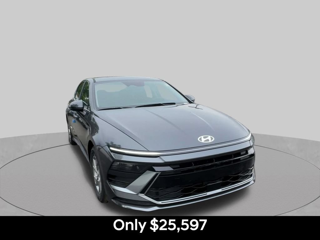 Used 2026 Hyundai Sonata SE FWD image 4