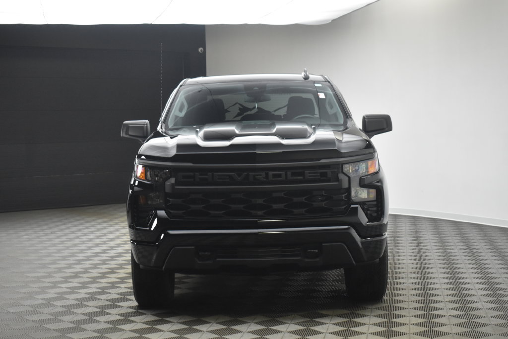 Used 2022 Chevrolet Silverado 1500 Custom Trail Boss w/ Midnight Edition AWD/4WD image 16